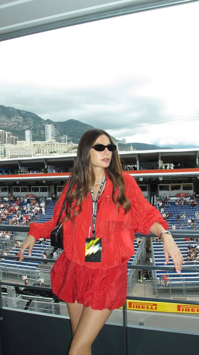 💄🏎️🏁

Celebrating @unicosmetics_official X Kelly Piquet 🫰🏻