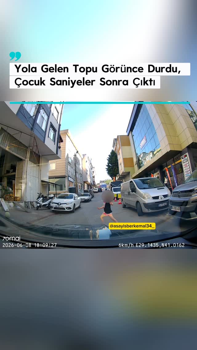 İstanbul Ümraniye’de bir sürücü, yola bir topun geldiğini görünce ardından bir çocuğun çıkabileceğini öngörerek durdu. Kısa bir süre sonra küçük bir kız çocuğu yola fırladı.
