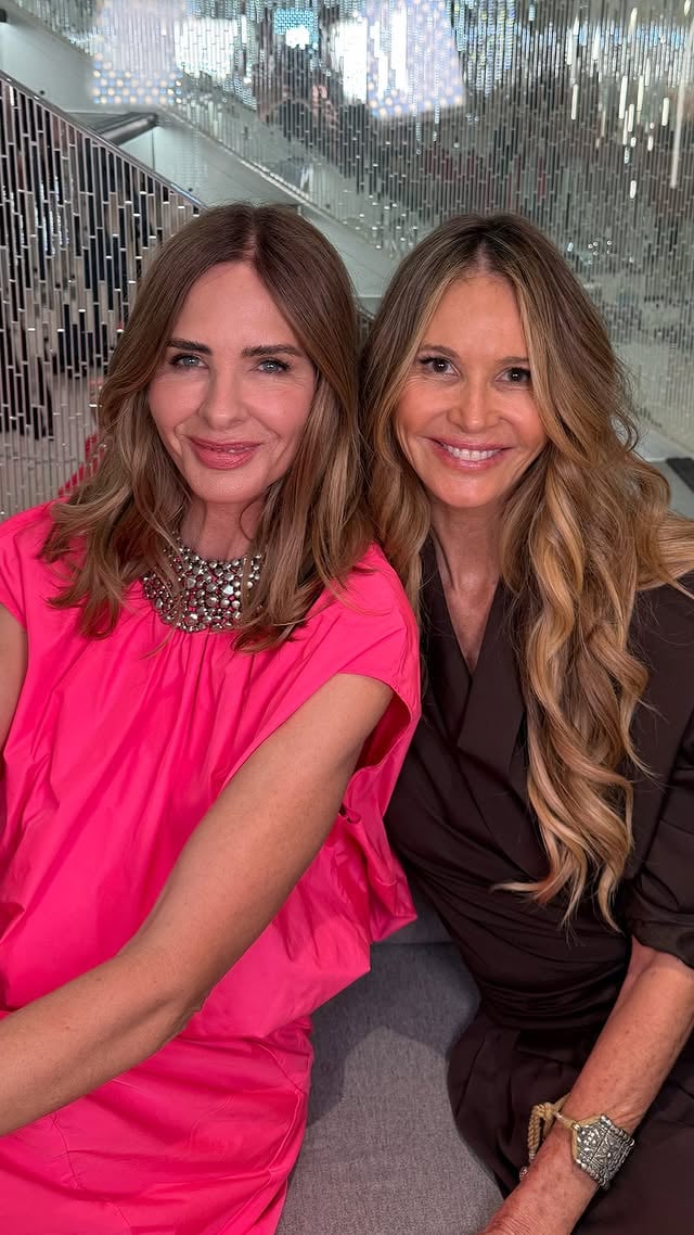 I have known the goddess that is @ellemacpherson for at least 22 years, and it was wonderful to catch up with her to connect on our common purpose and understand the the drive behind her brilliant supplement brand @welleco... 💛