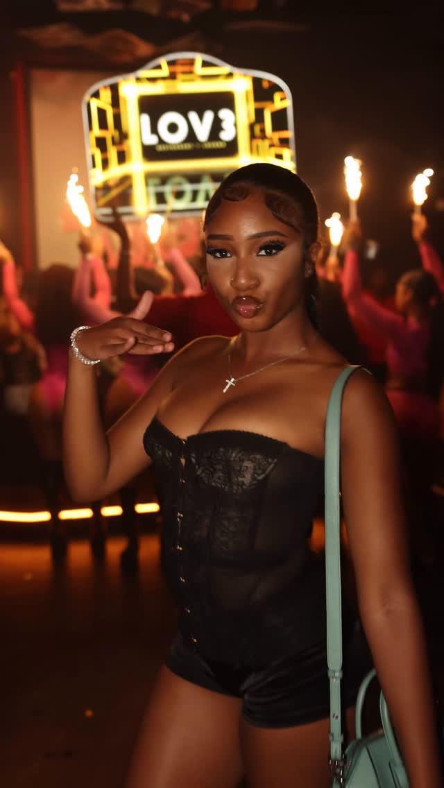 You Make Me Wanna . @cam.danae for @sexiestwomanalive.2026 at @lov3houston 🔥🥂📸 by @houstonboomerangs