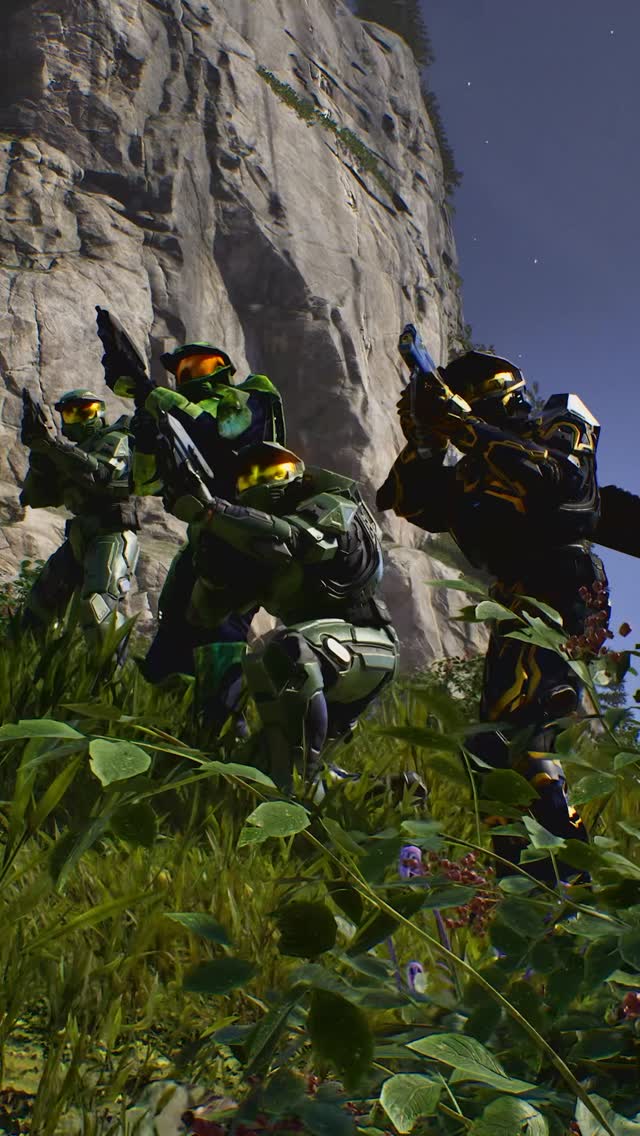 Your Fireteam had better be ready to discover the mysteries of the ring together. #HaloCE offers cross-platform 4-player network co-op for the first time ever + 2-player splitscreen on console