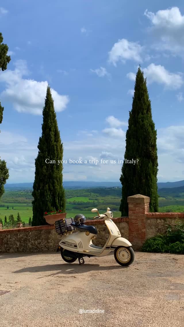 Dreaming of a trip to Italy? 🇮🇹💦🍋😌🍝🍕🚗 Your trip to Italy could look like this too, if you let me plan and book it for you! You’ll stay at the best luxury hotels and get the most exclusive private experiences.You can book my services via the link in my bio.#shotoniphone #roomwithaview #whatitalyis #howitalyfeels #italiansdoitbetter by @lumadeline