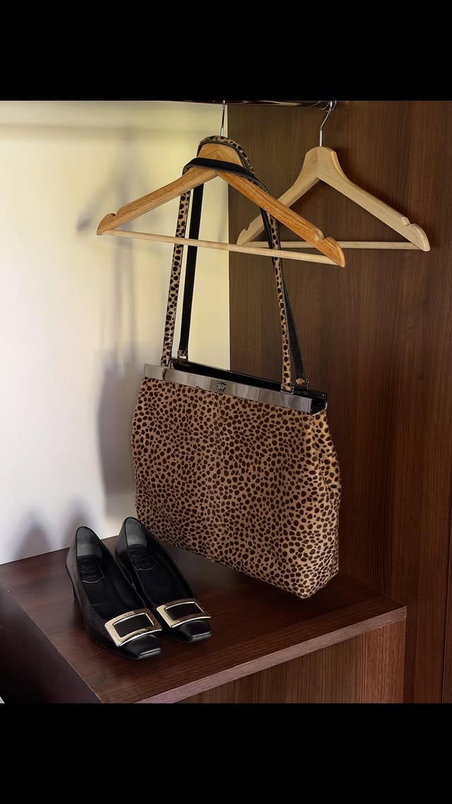 annonce @poshmark one of my best kept secrets 🤫 #poshmarkpartner by @elisagrillo