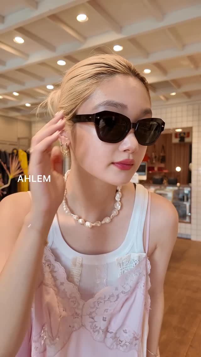 .SUPER SUNGLASSES MARKET‼︎@superamarket 青山店取り扱いブランドから10本かけ比べ🤸‍♂️3店舗それぞれ取り扱いブランドが異なります🤍お気に入りを見つけてください🤍#superamarket #ahlem#projektprodukt #jacquesdurand #kearny by @_0138n