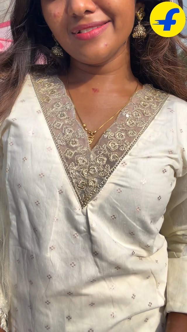 Comment Link✨🤍🔗 Size : S @flipkart 

@gethypd @hypdsquad @flipstar.club 

#hariniazhagesan #harinidresscollection #flipkartcollection #flipkartfinds #viral