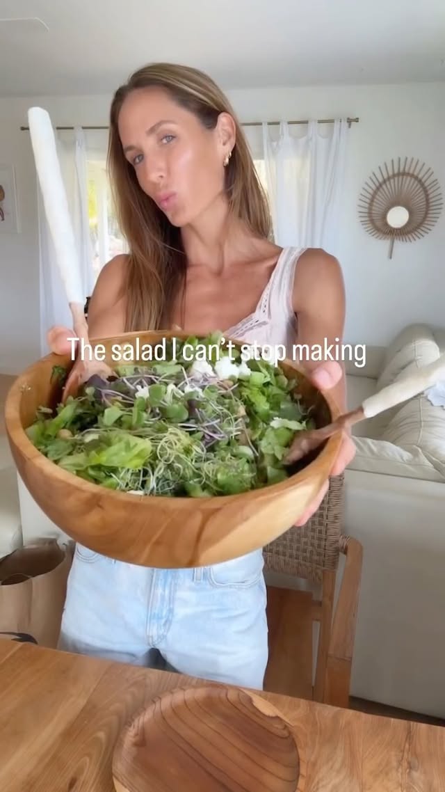 This salad is seriously addicting!! 🌿🥒🍋 Comment GREENS and I’ll DM you the recipe! If you’re not a dill fan- no worries leave it out and it’s still SO GOOD

The crunchy cucumbers and celery, creamy chickpeas, fresh herbs, vegan feta, and the lemon dill dressing… I could  eat this every day.

The best part? It’s loaded with fiber, plant protein, antioxidants, healthy fats, and so many nutrients that help support digestion, energy, blood sugar balance, and overall health that will have you glowing from the inside out! Day 2 of 21 earthydays let’s go! 
Find more recipes on my meal planner! Free for a week with code freeweek :) 

And if you’re doing the challenge tag me in your stories!! Would love to see! 

#21earthydays #plantoverproccesed #healthchallenge