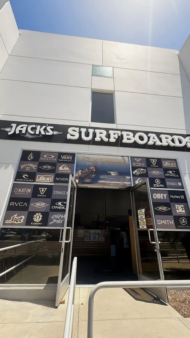This is your sign to stock up for summer! 🌴🏄 Up to 70% off☀️ Deals starting at $5📍 Huntington Beach & San Clemente📅 June 13-14Don’t miss our biggest warehouse sale of the season!#jackssurfboards #warehousesale #summerdeals by @jackssurfboards