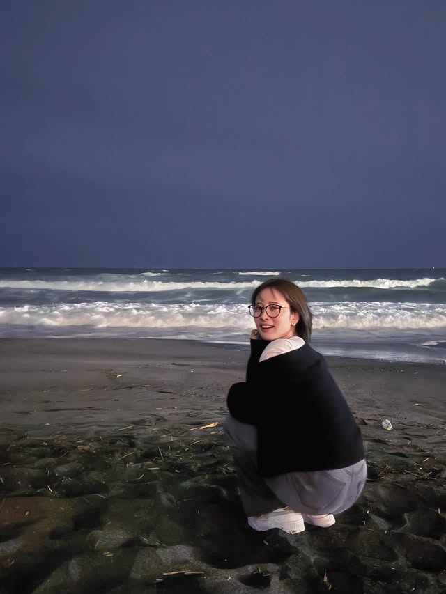 .
夜の海。
夜光虫を見てみたくて、少し遠出したものの
まっっっったく見えず。笑
でも、ほんの一瞬光ったと思う。うん。見えた。(圧)

ただただ深夜にラーメンを堪能した1日になりましたとさ🍜