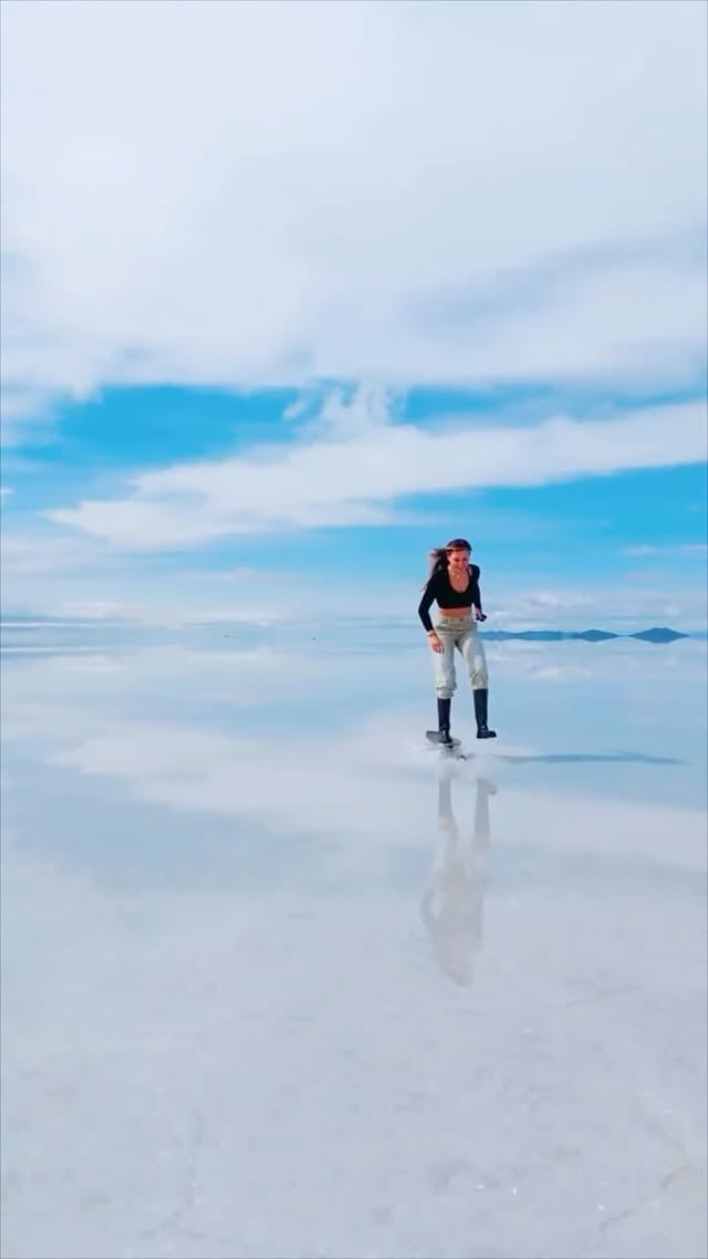 Rate this place 1-10?🩵 Anzeige @djiglobal DJI Mini 5 Pro Ideal für:* Travel Content* Landschaftsaufnahmen* Reels & Shortform Content* Outdoor & Adventure Creator* starke Low-Light Performance* ultraleicht & reisefreundlich* bis zu 52 Min Flugzeit*225° Gimbal-Rotation*verbessertem ActiveTrack 360°*Hinderniserkennung sogar bei Nacht* direkt vertikale Videos ohne Crop (perfekt für Social Media)Für alle die hochwertige Drohnen Aufnahmen ganz unkompliziert möchten. *Video ist mit dem Vorgänger der DJI Mini Pro 4 produziert. by @yvonnepferrer