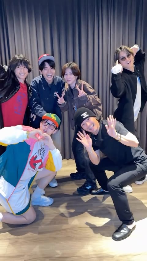 ⁡
6人はにたものどうし
⁡
#なにこの動画
#とにかく
#楽しそう
#いいメンバーだ
#SixTONES