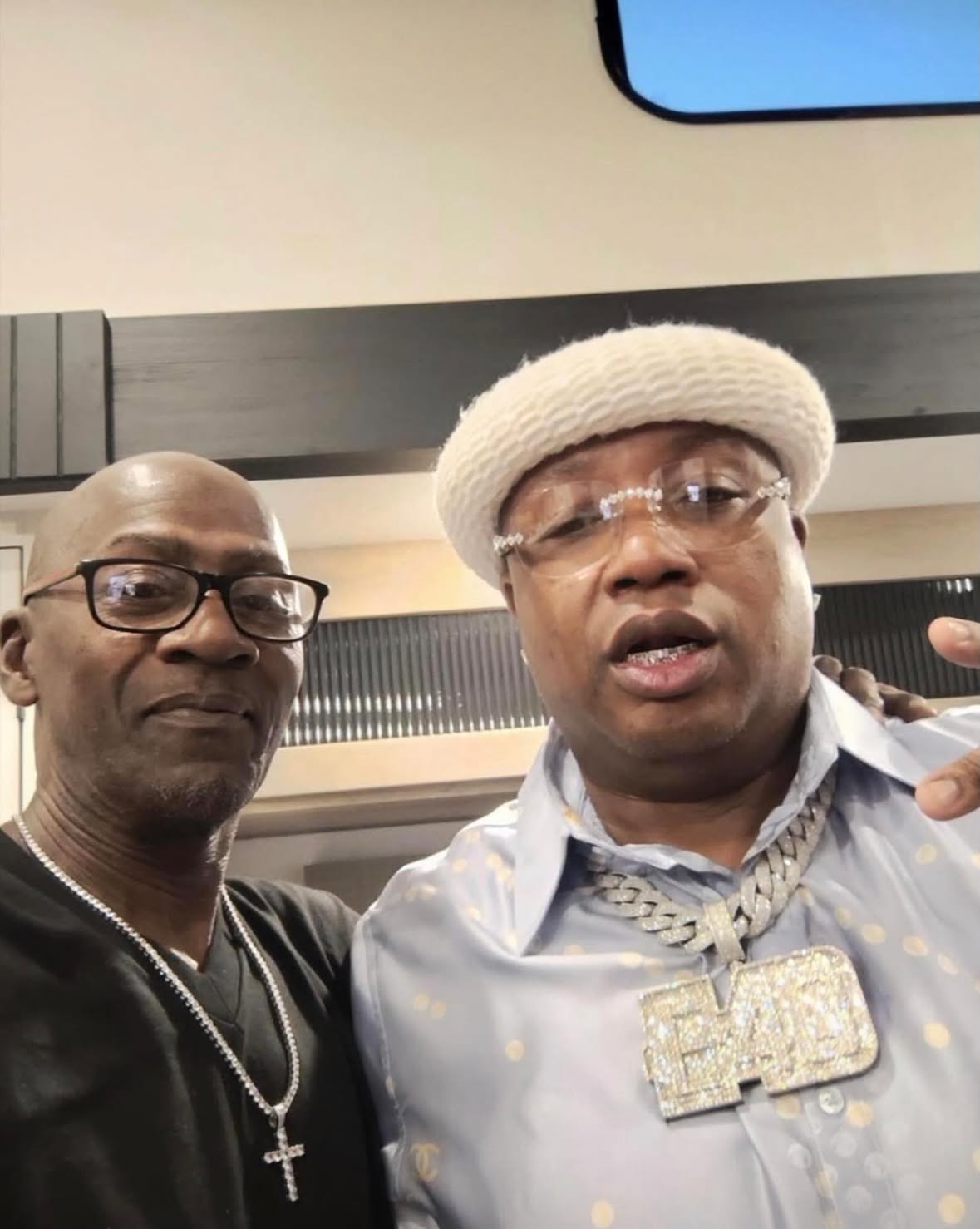 R.I.P. Frog ☁️🕊️🙏🏾💔 Every time I ran into you, you was always in good spirits.  You told big Brother @paulbrown9061 aka P.O. that you were coming to my show in Vegas next  week because you wanted to see me you was one of my biggest fans And I’m one of your biggest fans! You were a true soil celebrity and an all around good  dude that was loved by many! You will truly be missed  real one.! #gonebutneverforgotten