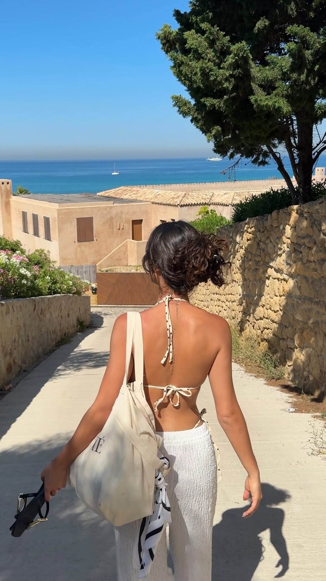 Donde haya mar, arena y sol esta sirena es feliz 🧜‍♀️🤭