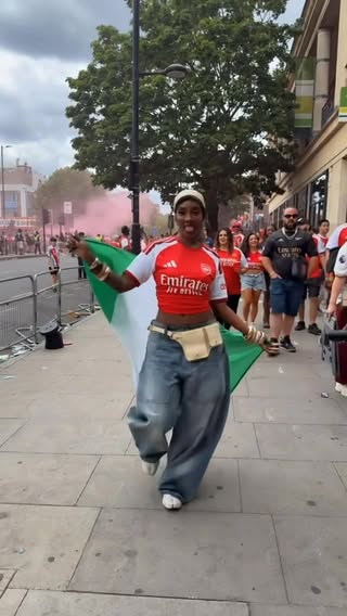 Arsenal Fan, Tiwa Savage earlier today….