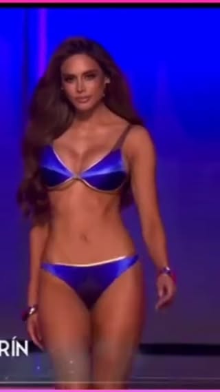 • Después de un supuesto daño y colapso en el sistema, continúa la competencia por la corona de Miss Grand All Stars, esta vez, sin puntajes en vivo y en directo. Yo les había dicho que eso de mostrar puntajes era un tiro al pie y Nawat no los mostró en la final. El daño de los computadores, el atraso en la transmisión y todo esto me huele a trucu trucu. 👀🪡🎩

A mí no me enredan con ese cuento de que el sistema colapsó. Esto es una plataforma que está recibiendo plata desde ayer, de dólar en dólar, el marranito se va llenando. Evidentemente, esto genera movimientos financieros. Ya está la bolsa de Tailandia encima, ya está todo el mundo preguntando por qué las cuentas de Nawat de un momento a otro se dispararon. En vivo y en directo él también tiene que recoger dinero y esto es un movimiento del que inmediatamente todas las casas financieras quedan pendiente. Miren lo que le pasó a la tracalera de la Ann Thaipi. En ese país son re jodidos con eso. 

Vanessa Pulgarín Monsalve desfila en vestido de baño en la competencia del Top 18 por la corona de Miss Grand All Stars. ¿Otro Tafurzaso? FIN 🪡👑🔥