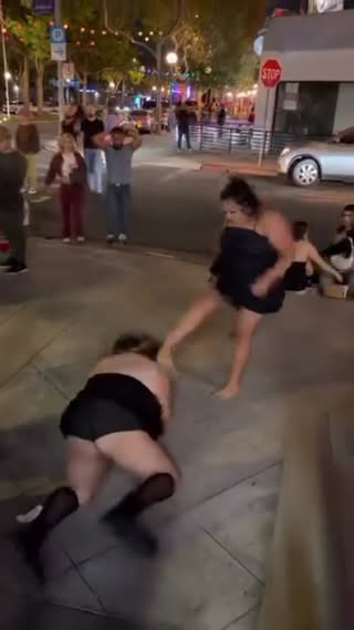 Torta scrap in West Hollywood last night as filmed by 📷 @tylergarrettofficial