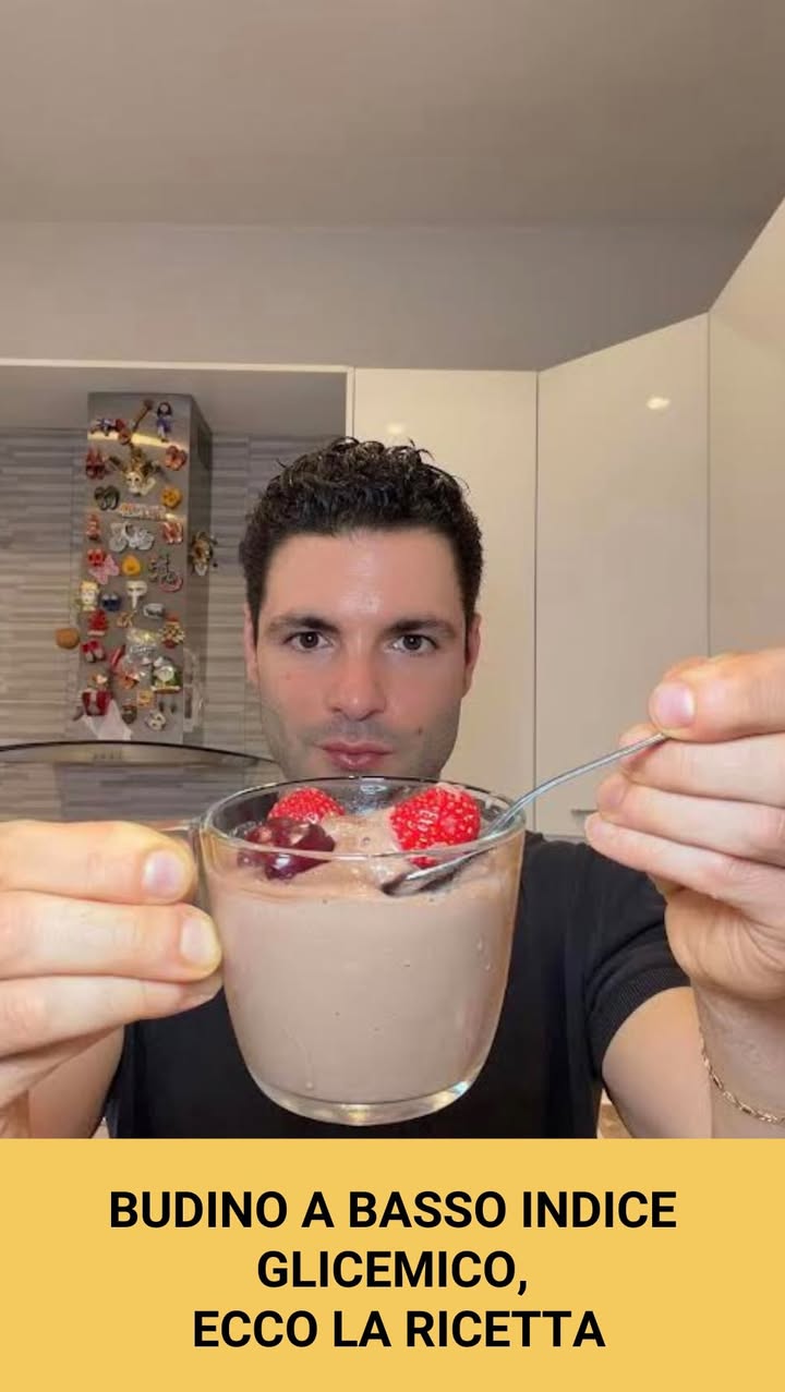 BUDINO PROTEICO 3 INGREDIENTI, ECCO LA RICETTA FACILE🍫

COMMENTA QUI SOTTO CON LA PAROLA “BUDINO” COSÌ POSSO INVIARTI LE DOSI PRECISE PER RIFARLO A CASA👇🏼

IN QUESTO NUOVO STILE DI VITA NULLA È VIETATO, NON SI CONTANO LE CALORIE, BASTA BILANCIARE I PICCHI GLICEMICI E SI ADATTA PERFETTAMENTE ALLA NOSTRA QUOTIDIANITÀ❤️

SUL MIO SITO TIZIANOSCARPARO.IT (oltre le ricette e gli articoli scientifici) POTETE COMPILARE
DIRETTAMENTE IL QUESTIONARIO PER AVERE UN PIANO ALIMENTARE PERSONALIZZATO E FATTO DA ME IN POCHI GIORNI E UN CANALE DEDICATO A TE PER TUTTO IL PERCORSO, OPPURE CLICCA DIRETTAMENTE SUL LINK CHE TROVI NELLA MIA BIOGRAFIA SOTTO LA VOCE “RICHIEDI PIANO”🍀

#budino #dolce #alimentazione #mousse #alimentazionesana 

In questo video fornisco informazioni e/o consigli generali che non sostituiscono indicazioni mediche su alimentazione, stile di vita o salute: ogni consiglio va personalizzato dopo consulenza personalizzata effettuata da figura professionale medica.