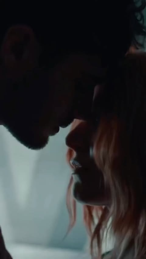 TU COSA FAI QUESTA SERA 🖤