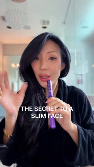 Comment SLIM for all products used 😘 

Daily facial lymphatic drainage massages will completely change the shape of your face. I get accused all the time of having had facial surgery, but no, it’s my facial massage routine that I’m very diligent about (and masseter Botox). 

Products used:
Milky Toner/Moisturizer by @kiehls 
Facial Roller by @nursejamiela (I have been using this roller for years now and it even comes on the airplane with me)