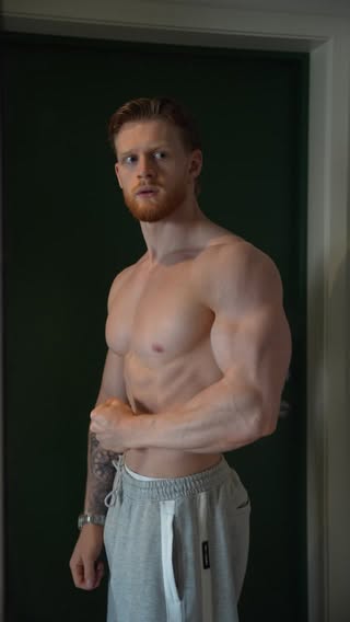 natural lighting
@gymshark code BENJAMIN10