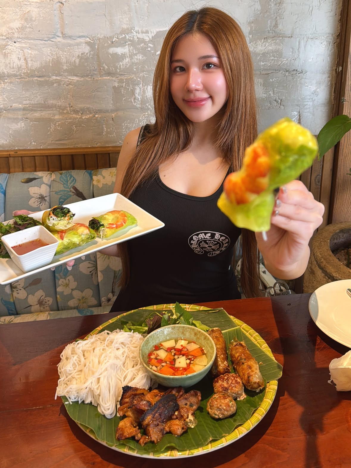 Vietnam food taste so good 🥰🇻🇳 people here is so friendly and nice 😊