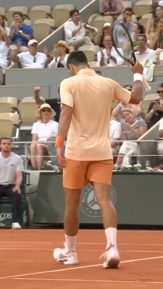 Break, Djokovic❗️

#RolandGarros