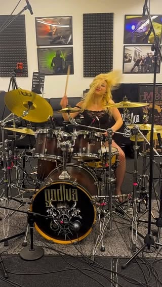Playing "Father I've Sinned" and getting ready for the upcoming tour in Australia, Japan, EU. 🥁
Prepare to gather. 

Sinners, are you ready? 🖤

@officialvindicta
(last vid with old cymbal set) 👀
#drums #drummer #Vindicta #dogma #femaledrummer