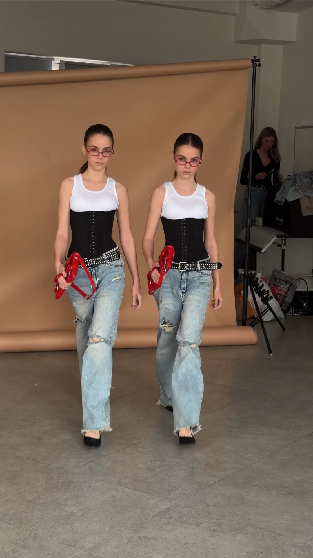 Мне круто 🔥 А вам? 😊

#modeling #twins #models #defile #catwalk