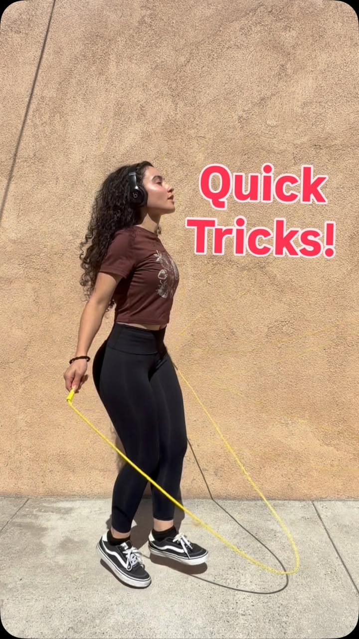 QUICK TRICKS! Leave a “🏃🏻” if you want to see more of these 😅 #jumprope #boxing #fitness