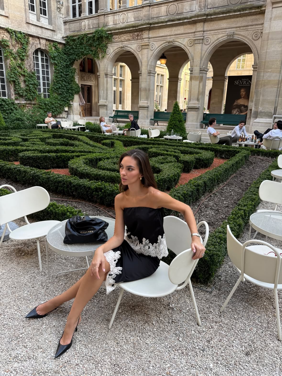 Just a girl romanticizing her days in Paris 🤍🤍🤍