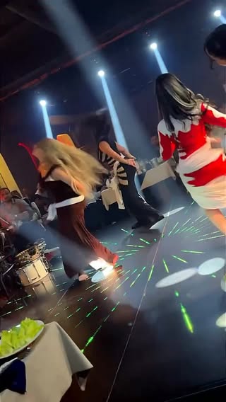 ✨البرنامج الاقوى في الشرق الاوسط✨
⭐️حصرياً على الصالة الاولى في العراق⭐️
 ✨⭐️صالة دراكون الملكية اربيل ⭐️✨
 ✨يومياً وحصرياً تبداء السهرة من الساعة 11:00م✨
 ✨الى الساعة 6:00ص اجمل الاجواء يمنا وبس✨
للحجز والاستفسار الاتصال على الارقام التاليً
07701066241