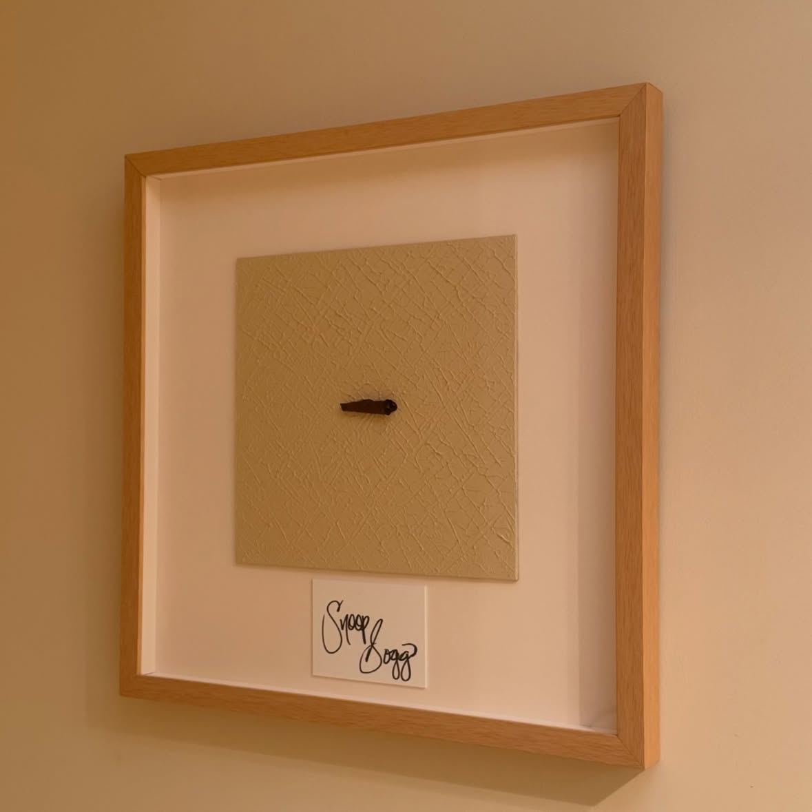 Minimal. Rare. Untouchable.

An authentic Snoop Dogg moment transformed into fine art.

Preserved smoked Snoop Dogg roaches with certificate of authenticity included. 

For pricing DM US.

#preservedblunt #snoopdogg #artcollector #oneofakindart #unconventionalart