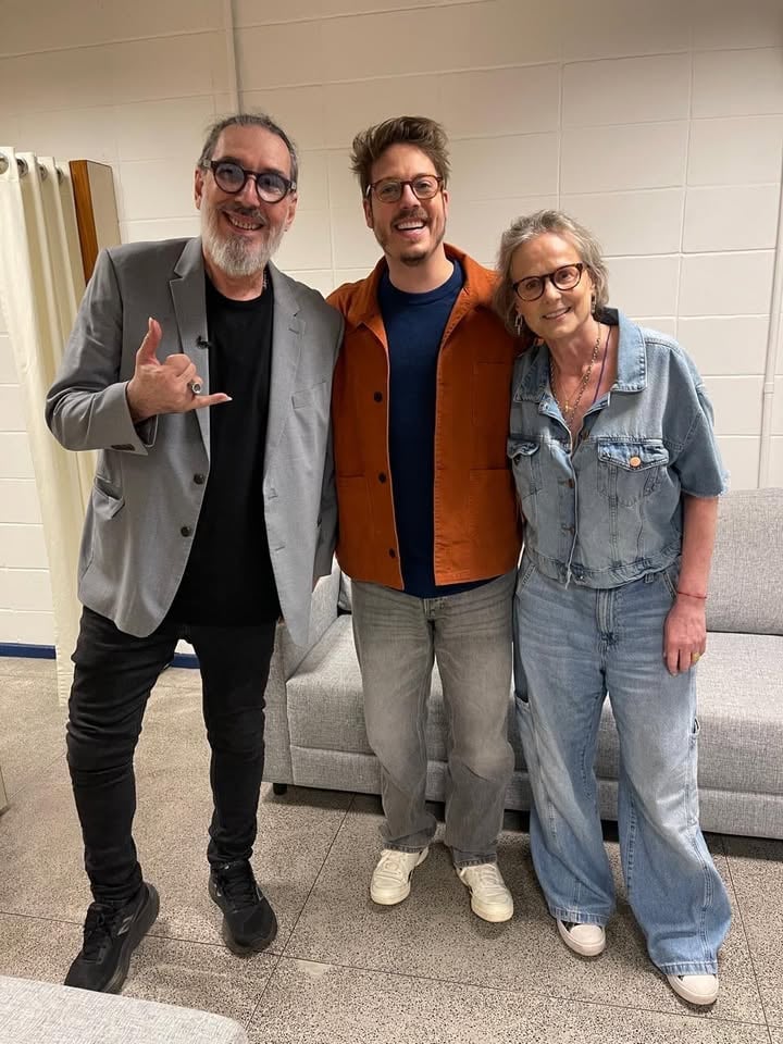 Um programa muito especial ontem com o @fabioporchat ! Recepção super carinhosa e histórias maravilhosas ao lado de @rogerioflausinooficial e @palaciosariel ! 

Não percam! ♥️