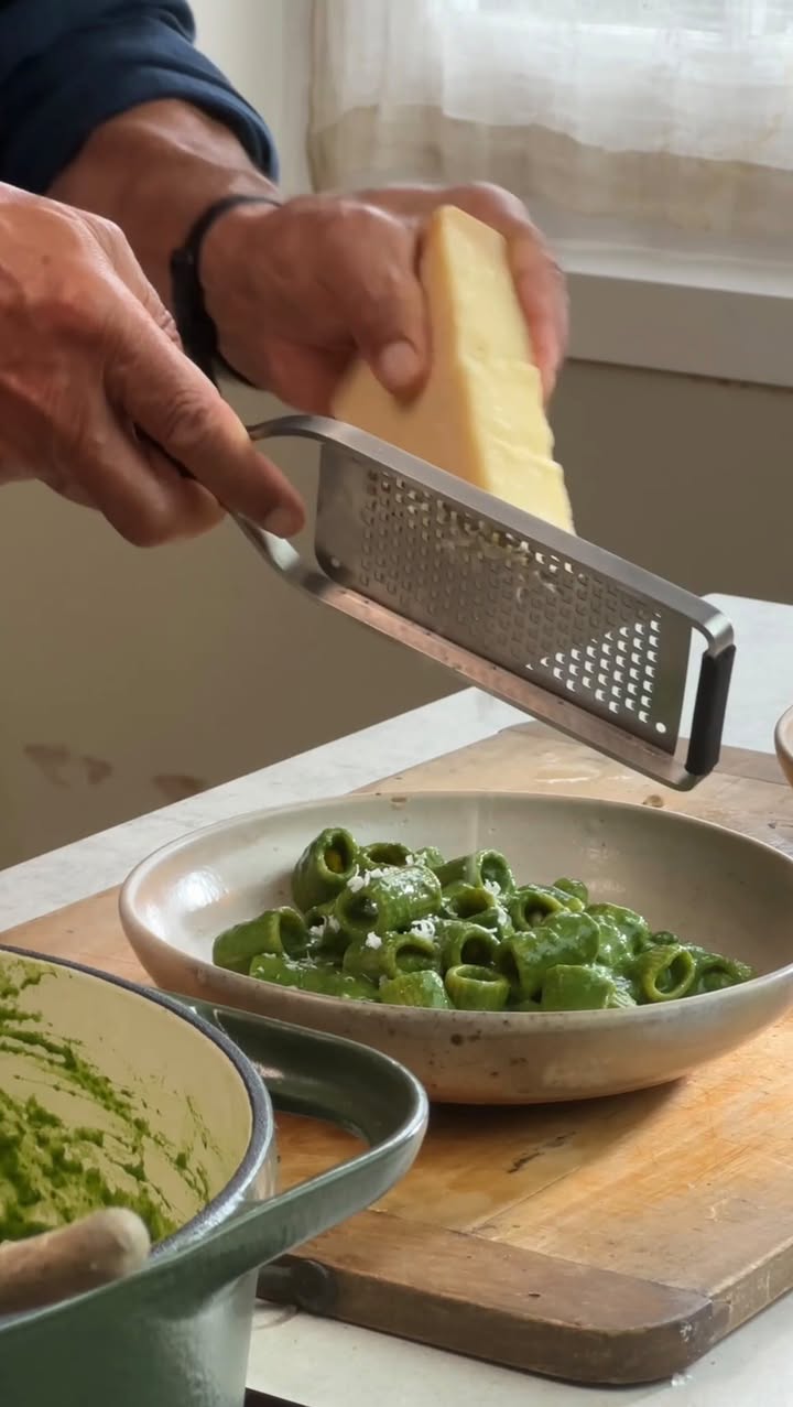Comment PASTA for the recipe. 🍝 

We’ll send you @tim.spector’s creamy kale pasta, plus five more of our favorite recipes to support your gut health.

Your gut is home to trillions of different bacterial strains, and they are all picky eaters. One strain loves the fiber in lentils, while another thrives on the polyphenols in blueberries or the chemicals in garlic. 

If you eat the same meals every day, you only feed a small group of microbes. Eating a diverse range of plants including fruits, veggies, nuts, seeds, whole grains, legumes, herbs, and spice, ensures you are nurturing a resilient, diverse ecosystem in your gut.

These six recipes are designed to help you effortlessly pack more plants into your week. They’re easy, delicious, and exactly the kind of food you’ll want to make on repeat.

Comment PASTA below and we’ll send them straight to your inbox.👇