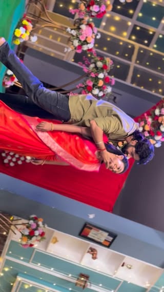 Chiru x Vijaya 🎶❤️ upcoming…

Shout out to my hero for that little bend to match my height.! 😝🙈

Thanks for the beautiful saree love @anu_manasa_3 @anuvacollections 💌

#zeetelugu #chiruvijaya #bts #autovijayashanthi