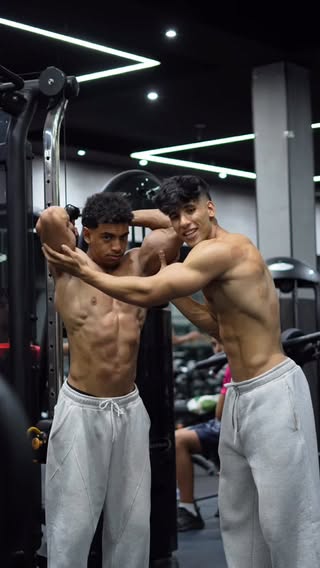 Don’t do these mistakes 🙅🏻‍♂️❌ Save and Try ✅
.
.
.
#bodybuildingtips #workoutmotivation #tips #fitness #gymlife
