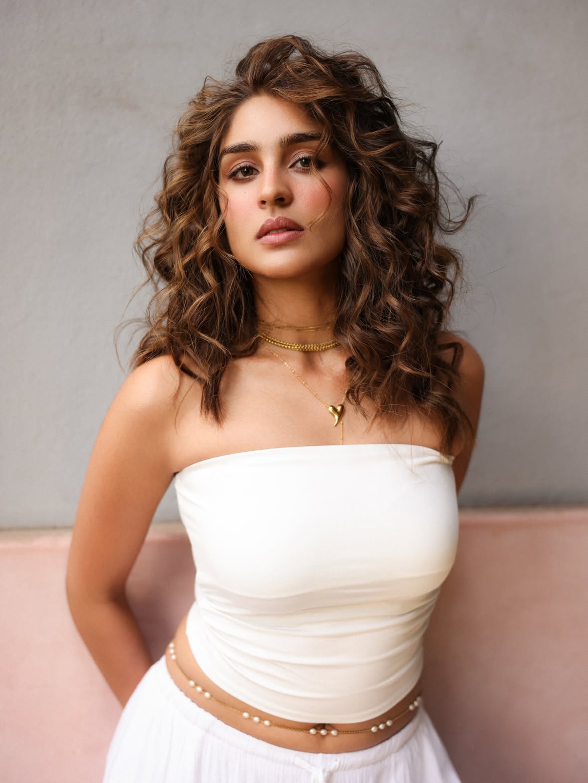 I fear the curls ate 

Photos: @pranav.foto 
Neck and hand stacking @thecactistore__ 
Styling @niha__varma 
HMUA: @makeuphairbyrahul 
Hair Team : @mr.shadowstylist 
Managed by: @theblinders.in 
Location: @kadali.kitchen