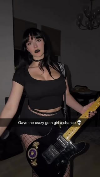 she’s unhinged 

#gothgirl #funny #gothic #goth #comedy