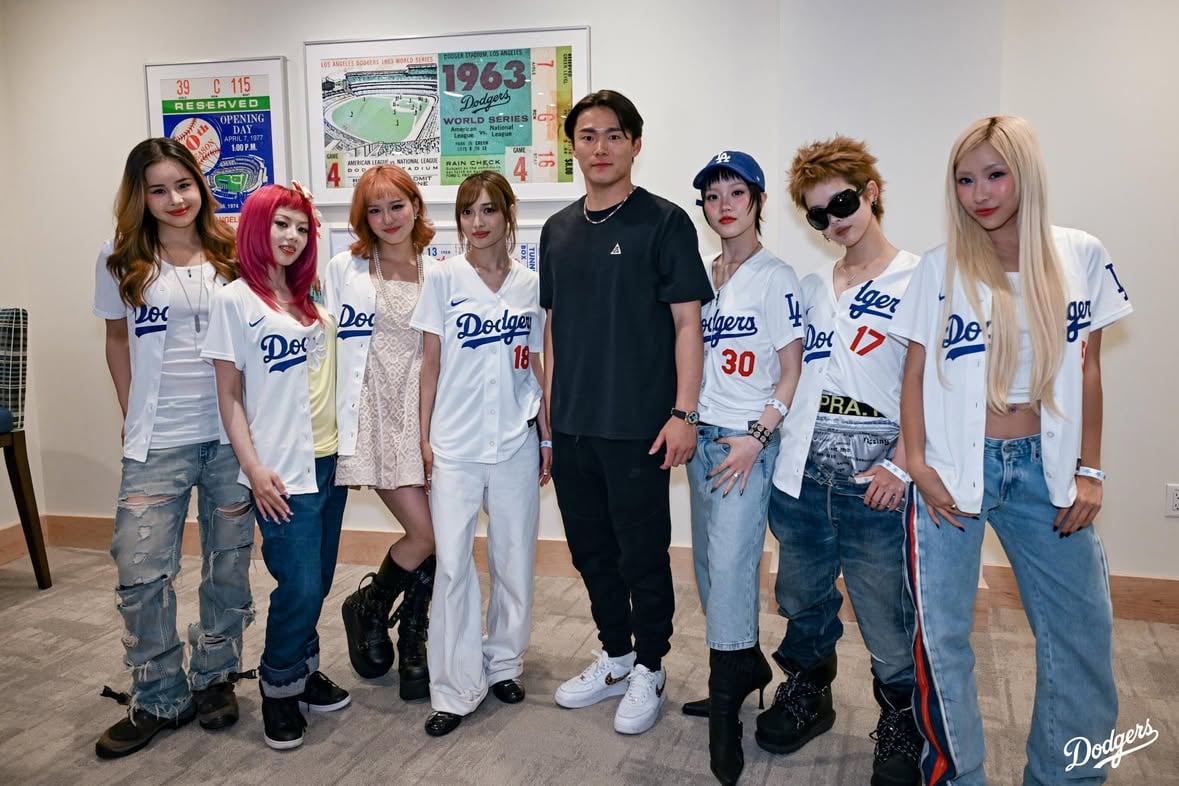 WOKE UP in Dodger blue. Thanks for stopping by, @xgofficial. 💙