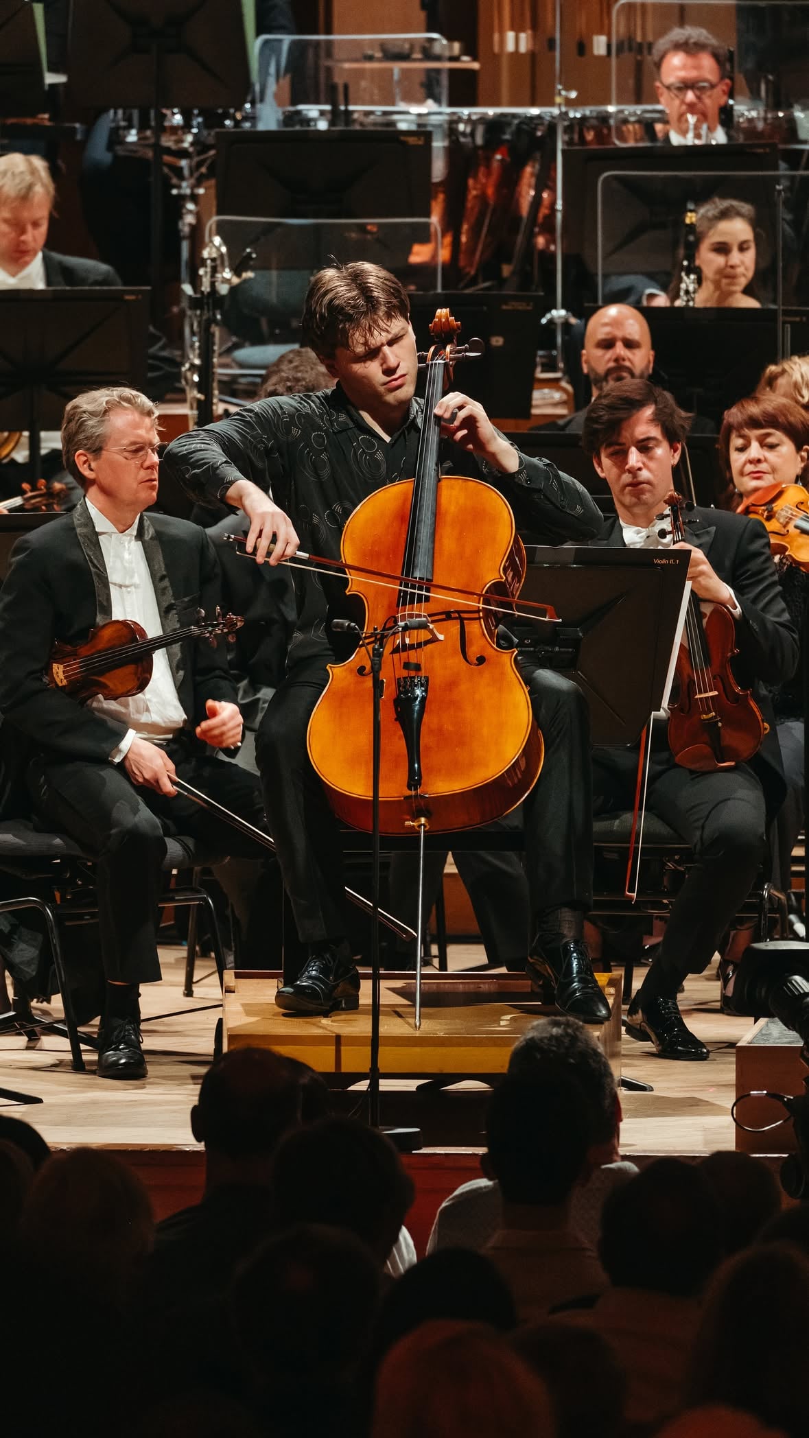 Ettore Pagano 🏆 First Prize of the 2026 Cello Competition 
 
🎶 Sergey #Prokofiev Symphony-concerto op. 125
With @belgiannationalorchestra and conductor @antonyhermus