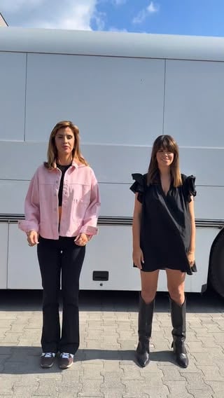 Pamiętacie odcinek ze znaną influencerką, za którą właściciel restauracji wziął Martynę?? To właśnie @michalina_sosna grała tę postać i teraz razem z @monika_mazur_ spotkały się na TikToku🤩😍
Najpiękniejszy taniec na nadchodzący weekend, nie sądzicie? 
Życzymy wam dobrych humorów❗️
#NaSygnale #trend #viral #tiktok #siup