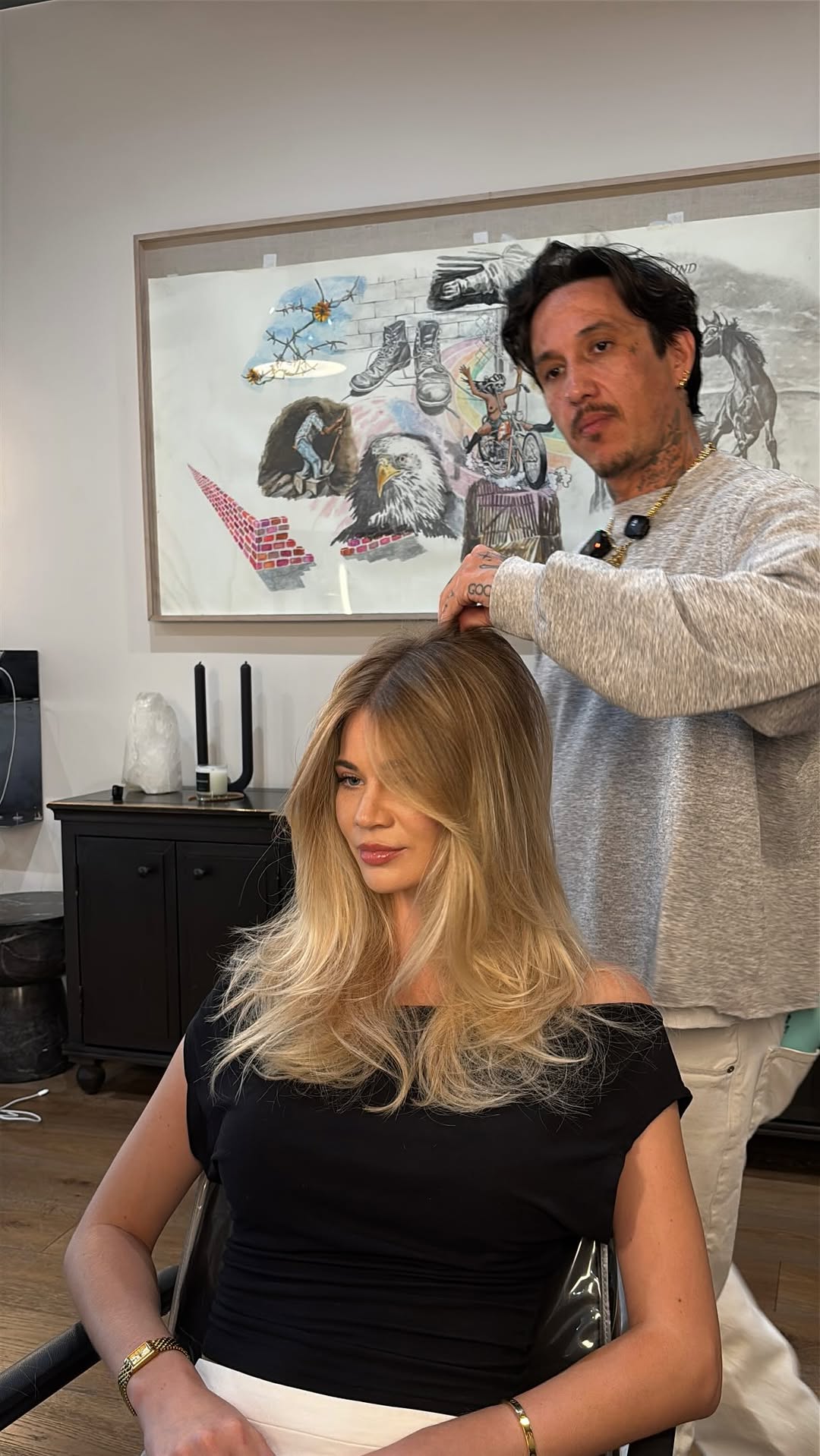Did you get an amazing haircut? 

I cut @hannahthomas a while ago we cut a good amount off which was great and now she wants to keep it long for summer. Now that her hair is healthy and grew out amazing we don’t have to do much. I’m gonna take a lil length off put some shape into it and soften a lil. I styled it with my DomDom rollers in the large and put a lil texture spray in it as well. I kept it very simple with her hair simple. Simple is always more in my opinion. What do ya think? 

Love y’all 
DomDom