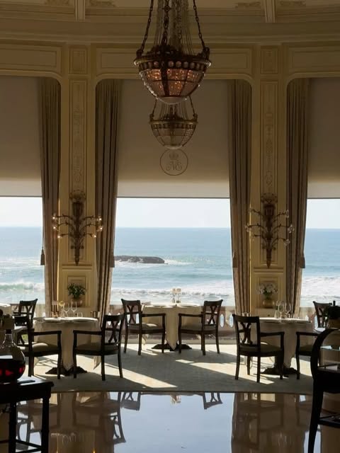 Living in a poem written by the Atlantic.
Thank you @hoteldupalais for the invitation to experience this iconic place firsthand. Walking these halls feels like stepping into a vintage postcard, where the air smells of sea salt and old-world elegance.
⠀
@larotondebiarritz 
#ad #slowtravel #biarritz