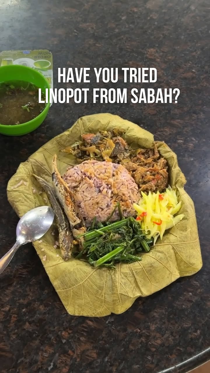 *correction: it’s “kotobian”, not “todobian”! 

As a west Malaysian, I knew very little about Sabah’s food culture. I have never tried tuhau, bambangan, losun, kodop and lots of other Sabah local fresh produce. 

But I am so glad that my job as a nutritionist content creator in Malaysia literally allows (pushes) me to explore and find out more about local food and produce. 

So this is one from Sabah: linopot. I’d love to visit Sabah to try linopot right from the source, but for now, I will get mine from this little food stall in a food court in Puchong. 

📍Warung Sabah Kampungku, Puchong (found this place thanks to @otr.offtherails )

And for those who grew up with linopot and all the side dishes, how do you usually enjoy your linopot? What are your go-to side dishes ?

#linopot #pestakaamatan #malaysianbalancedmeal