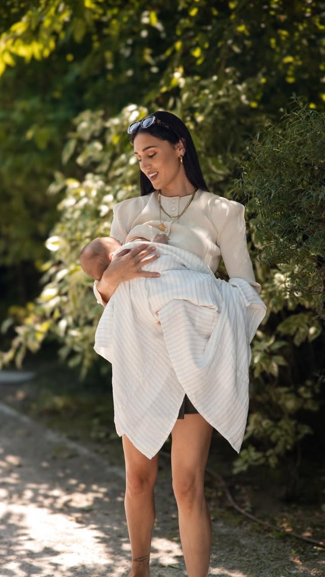 Un po’ delle nostre giornate..

PS: super consiglio da mamma, le mussole di @bamboomofficial sono davvero indispensabili! Realizzate in bambù e cotone di origine naturale, sono morbidissime, leggere e traspiranti. Una di quelle cose che finiscono sempre in borsa perché tornano utili in ogni occasione! 

#adv #mussole #bamboomofficial