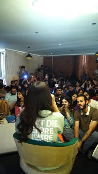 Looking forward to many more interactions like this. Truly enjoyed every moment! 🤍 

👕: @elux_clothing_ 
📸: @shotsby_usama