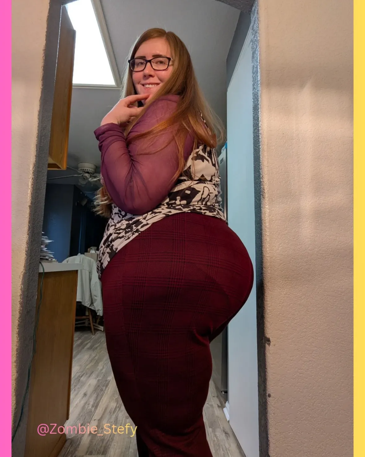 Photo dump from yesterday - scroll at your own risk lmfao but for real some of y'all don't deserve that last photo - took it for a friend during a discussion of cellulite and I realized I'm fat but I don't have that bad of cellulite like haters tell me on here 😂😂😂 - this friend knows who they are too 😂 thanks for getting me to take that solid side profile lol ✨🤌🏼 - I may or may not post as much the next few days. I'm feeling drained because a lot of y'all fair weather followers are not enjoying what I'm posting - my misfits on the inner circle of support do so I keep going for y'all because I love and appreciate y'all ✨💗 - have a great day though 😊 and I will try to do something later 🤌🏼
