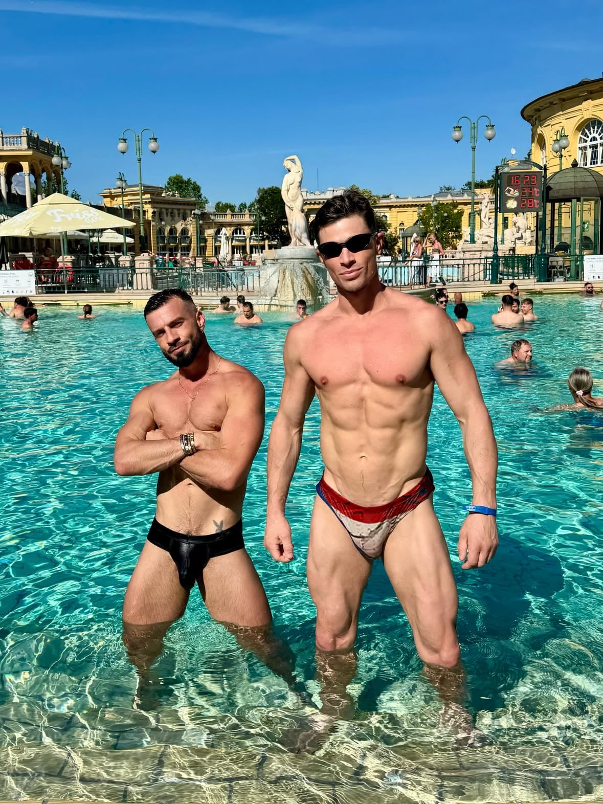BUDAPEST BATHOUSE full of soccer fans, UEFA finals tomorrow 😎😎 @alexbrandx ⚽️😅 @jjmalibu @tofparis_official
