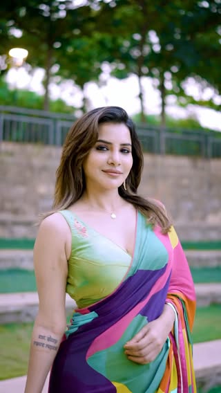Walk with grace!! ✌️🧡 #ashureddy #positivevibes #photoshoot #event #vizag -- Blouse design by @kalahamsa_ Saree from @neerusindia captured by @moonlightphotography231