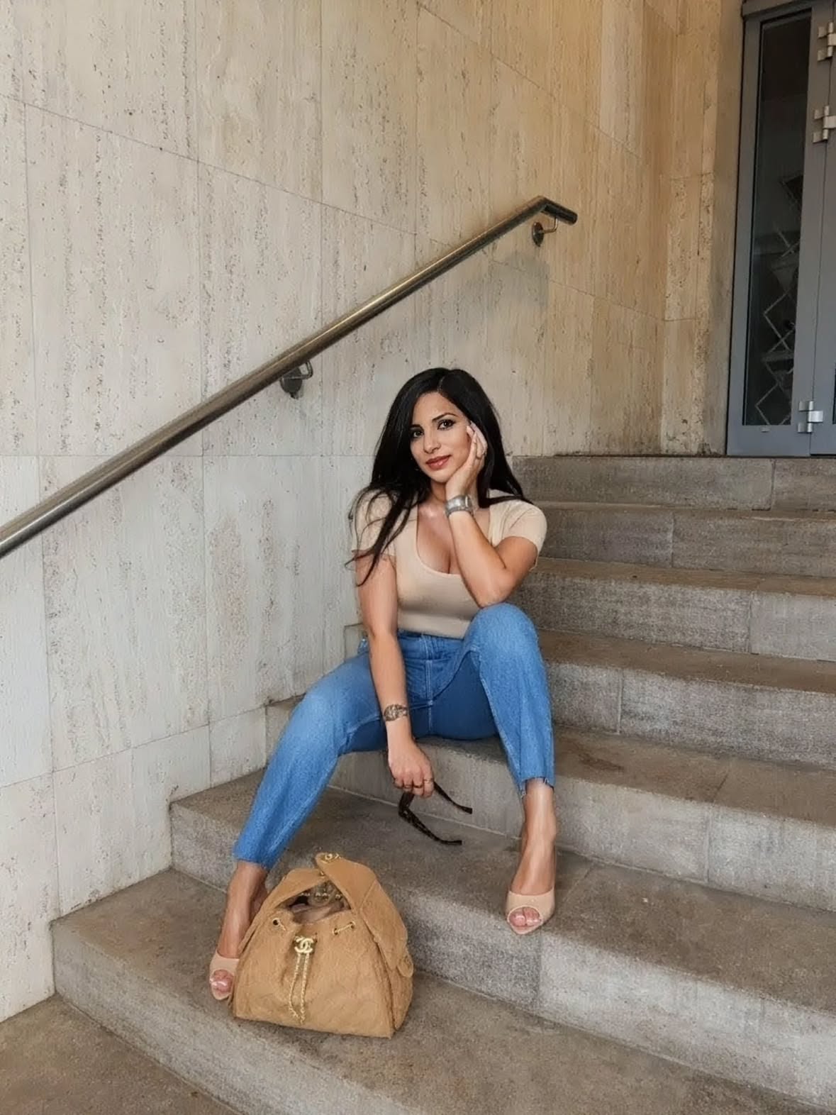 Some days are about rushing. Some days are about arriving with grace. ✨🤍

A simple top, classic denim, a favorite handbag, and the confidence to own every step. No need for loud statements when your presence already says enough.

Sitting between where I've been and where I'm going, enjoying the journey, trusting the timing, and carrying only what adds value to my life. 🤎

Elegance isn't about being noticed. It's about being remembered. 🌿

#casualchic #denimstyle #classylook #streetstyle #fashioninspo