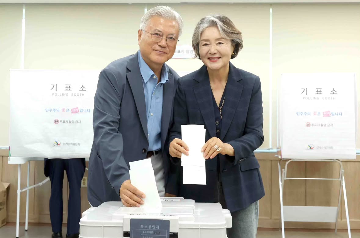 [사전투표] 문재인 전 대통령 "내란 세력 심판·이재명 정부 힘 실어야"
https://v.daum.net/v/20260529101110490
(사진출처 연합뉴스)